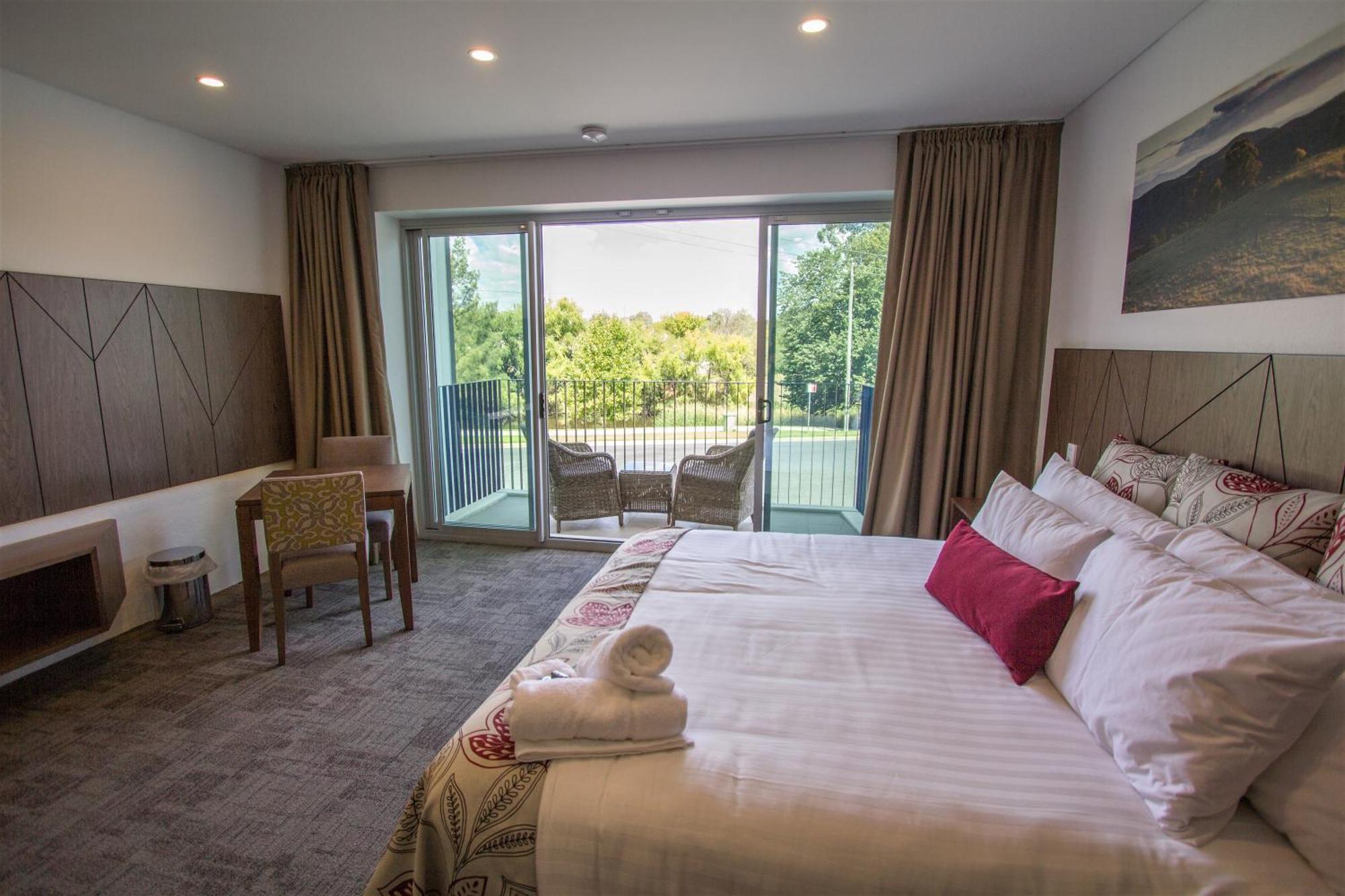 Federation Motor And Services Club Motel 4*