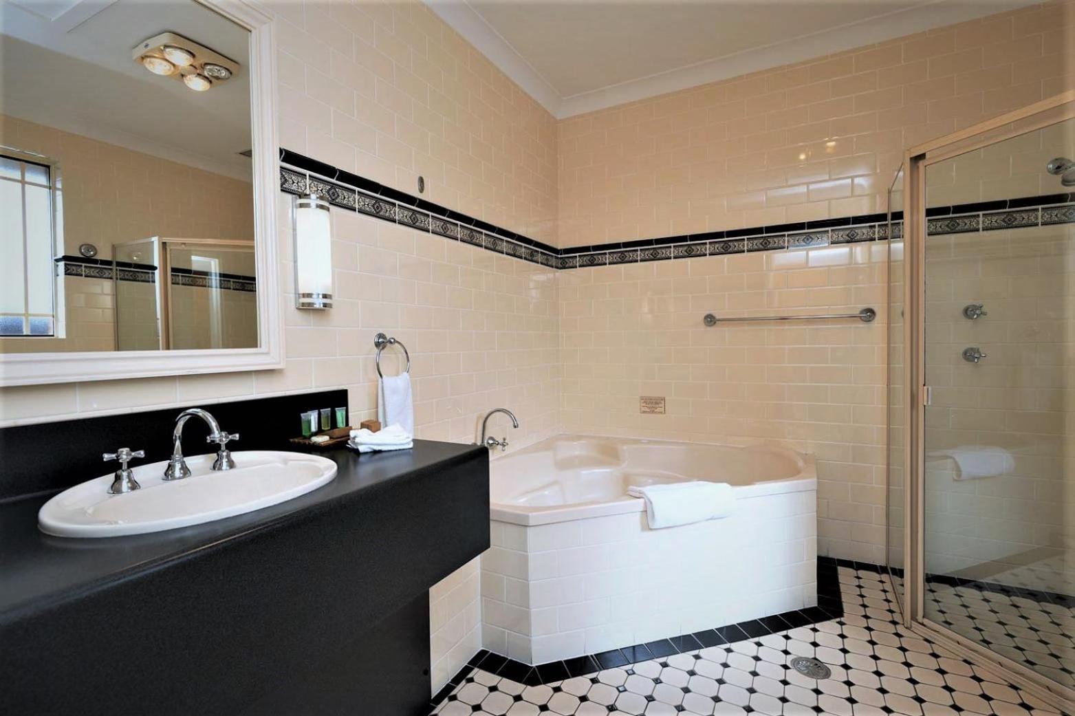 Federation Motor And Services Club Motel 4*